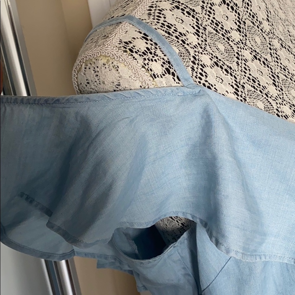 GUESS - Picture 2 of 4